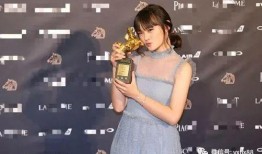 娱乐吃瓜的女配,从娱乐吃瓜到娱乐圈女王